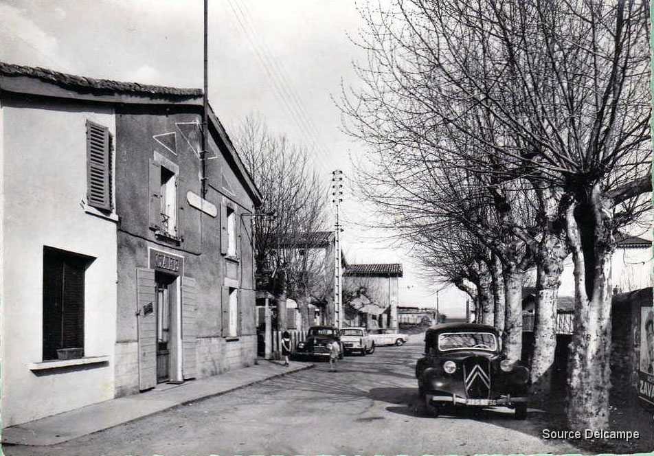 38 Chaumont d Eyzin Pinet.jpg
